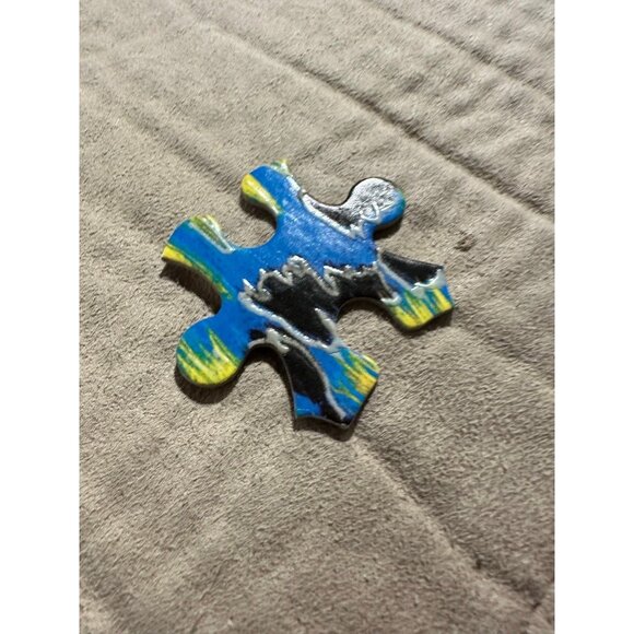 Schimmel 100 piece Glow in the dark snow leopard puzzle by Ceaco - Picture 3 of 5